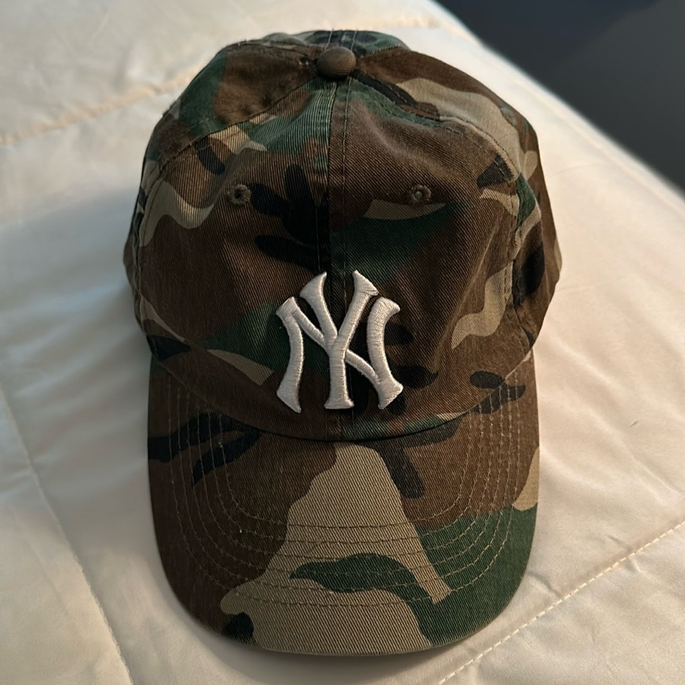 New York Yankees Camo Print Baseball Hat
